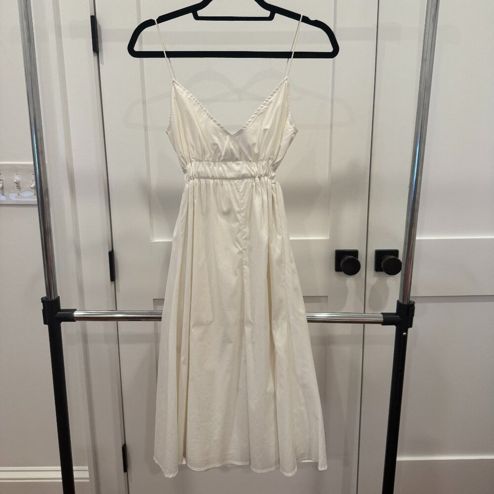 Diane Von Furstenberg White Faux Wrap Dress w/ Tie Waist, Size 6 - Picture 4 of 8